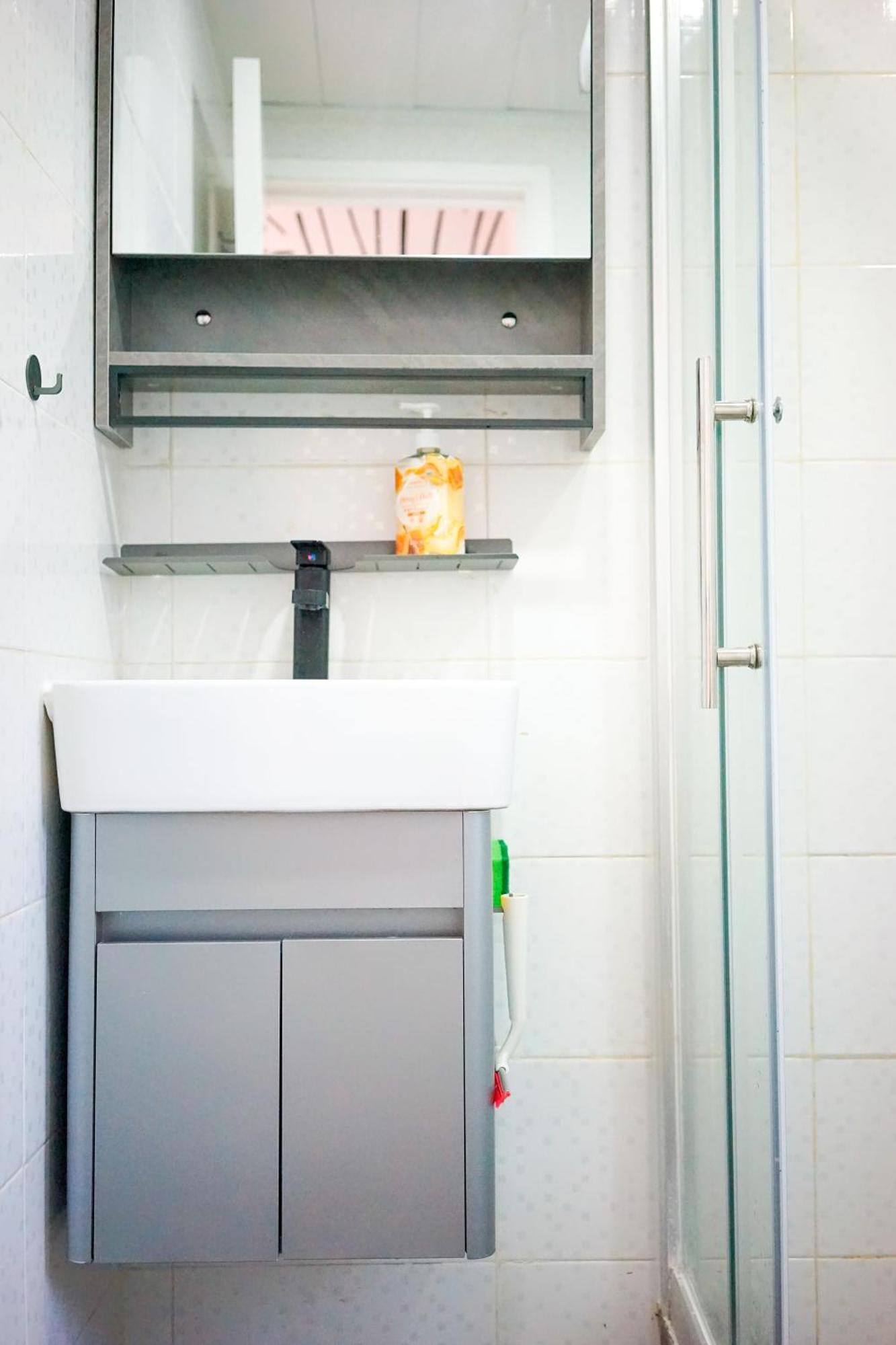 Student Accommodation - 292 Hennessy Road Hongkong Buitenkant foto
